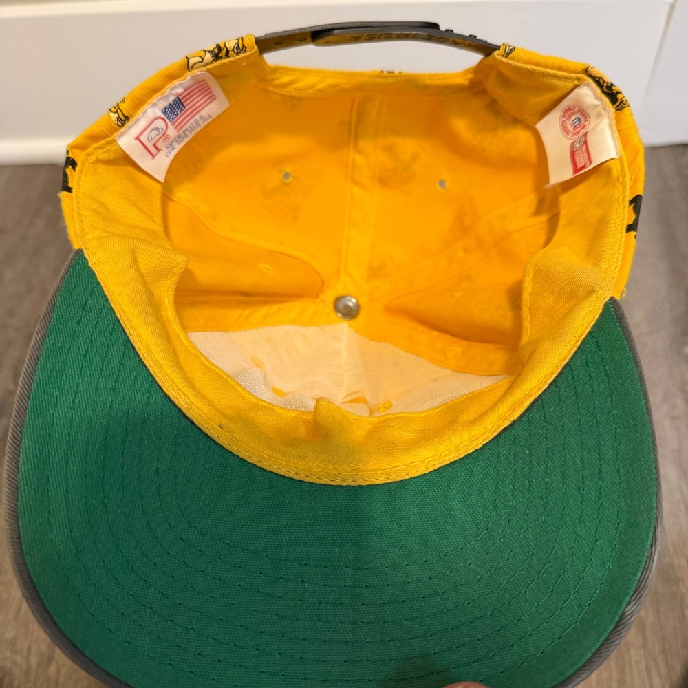 Vintage RARE Purdue Boilermakers Embroidered Yellow Snapback Baseball Cap USA - Picture 6 of 6